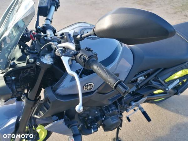 Yamaha MT - 15