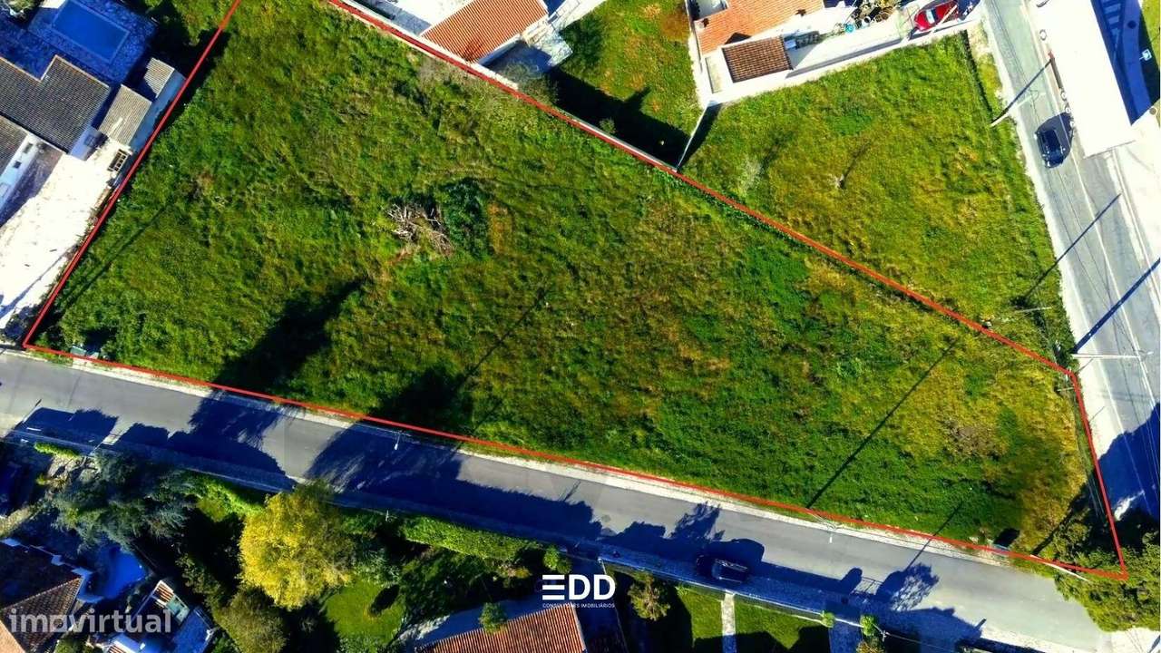 Terreno urbano em Sesimbra | 2.250 m2 com viabilidade para 7 moradias - Grande imagem: 2/9