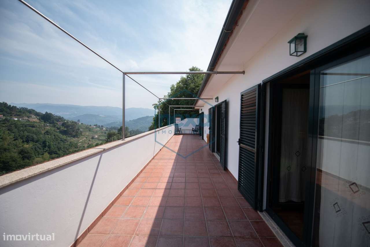 Moradia inserida em Quinta-32