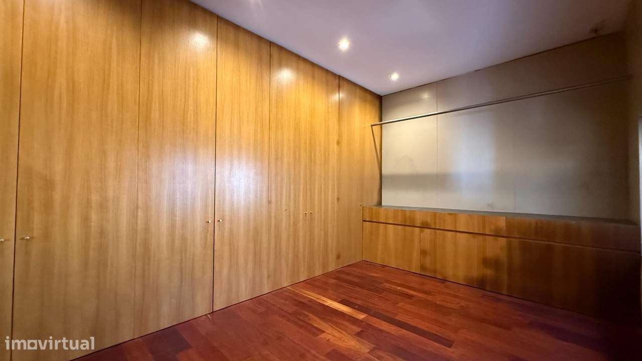Apartamento T3 Duplex (Terraço e Vista Mar)-17
