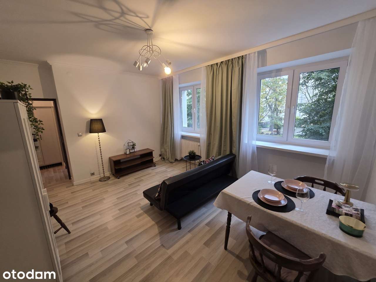 Przestronne mieszkanie 36,7 m² z osobną kuchnią i komórką w cenie.-10