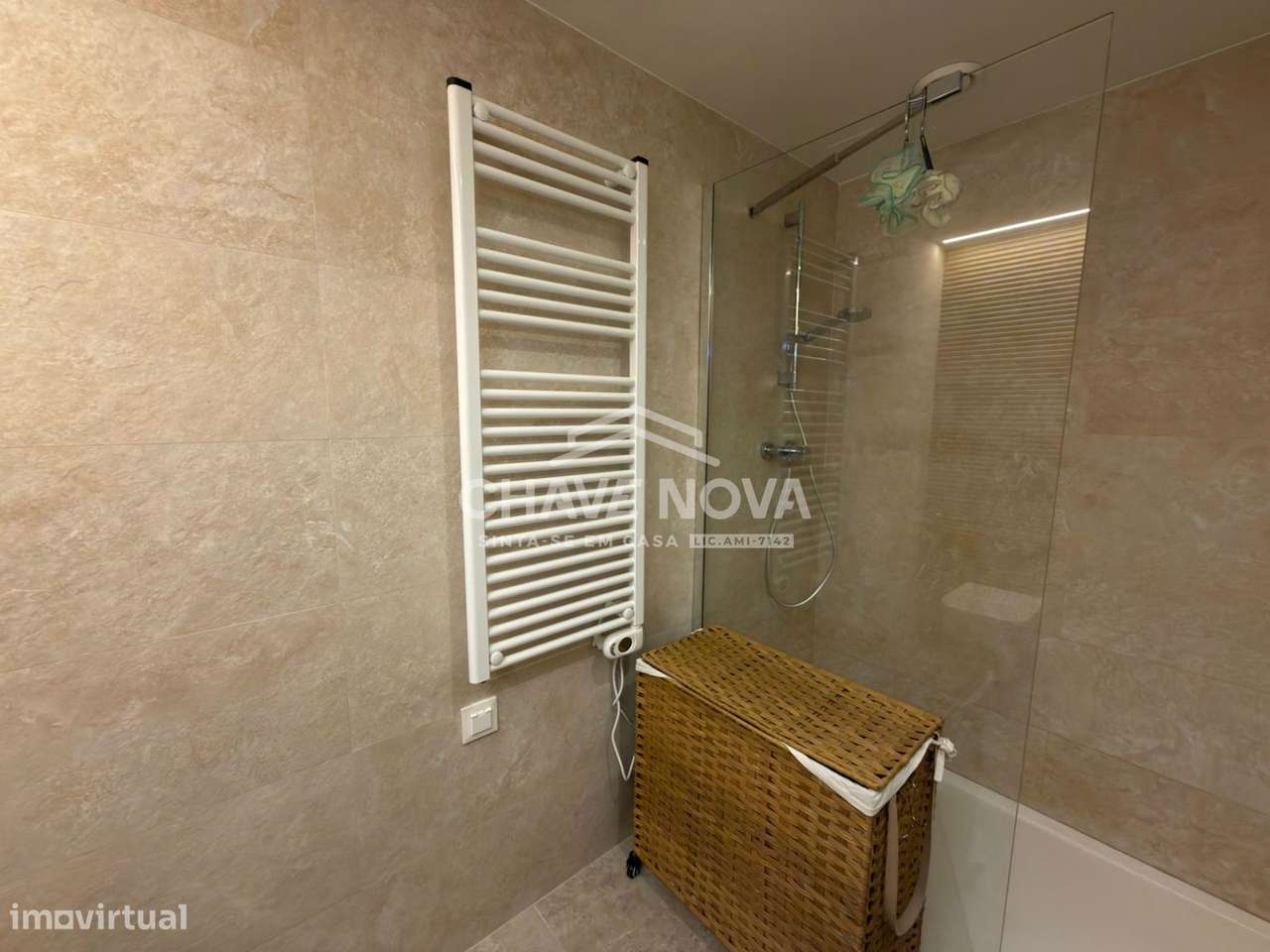 Apartamento T1+1 Santa Marinha de 2023 ao Arrábida Shopping VL8-22