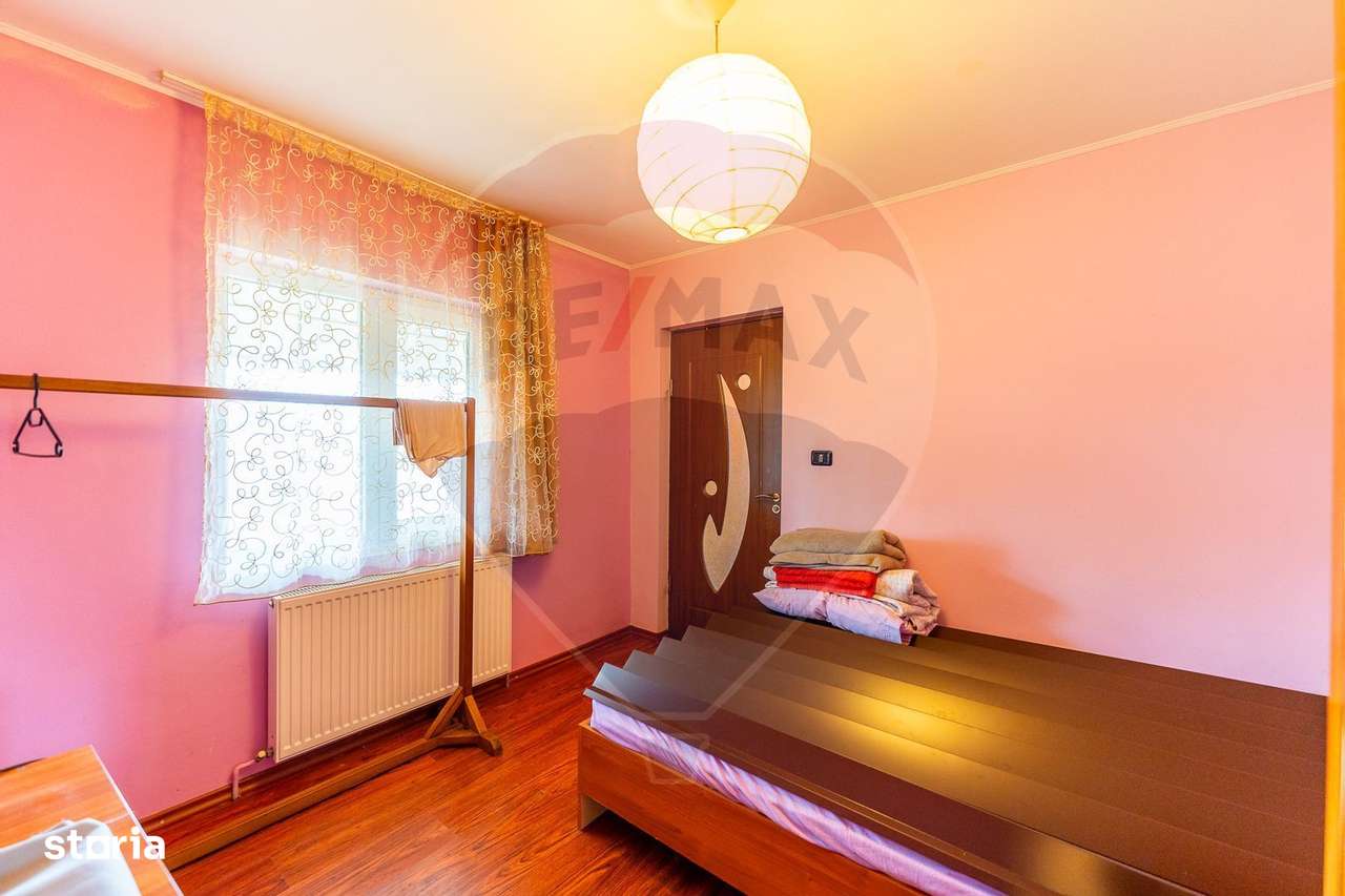 Vilă 4 camere si teren 4421mp de vanzare-15