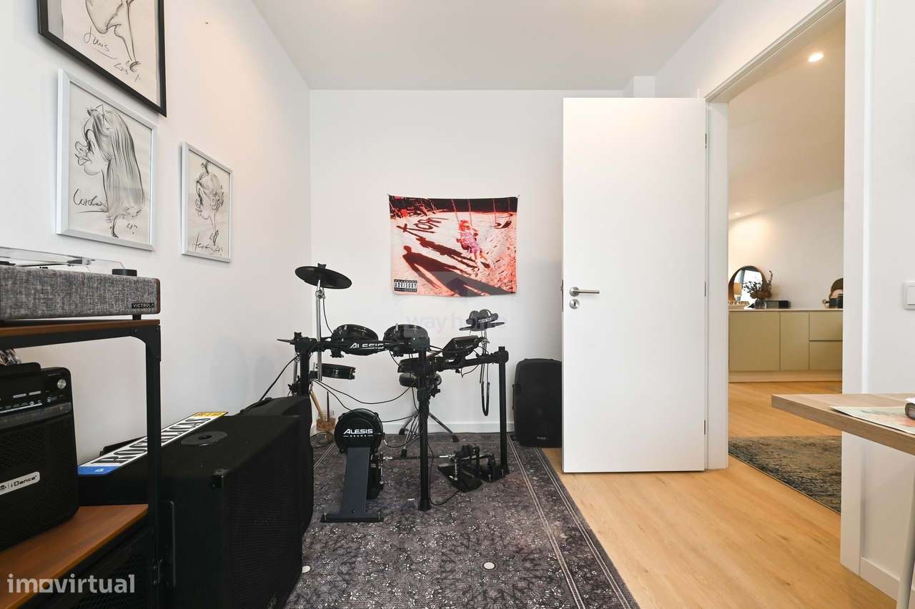 Moradia T4 | Construção contemporânea | Trajouce | São Domingos de Ran - Grande imagem: 5/24