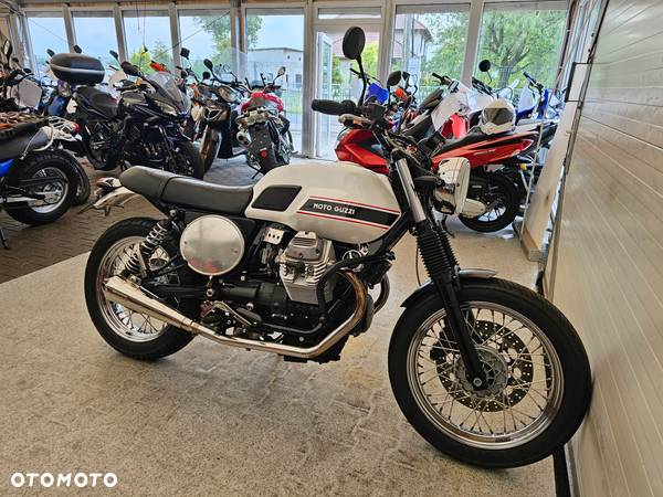 Moto Guzzi V7 - 36