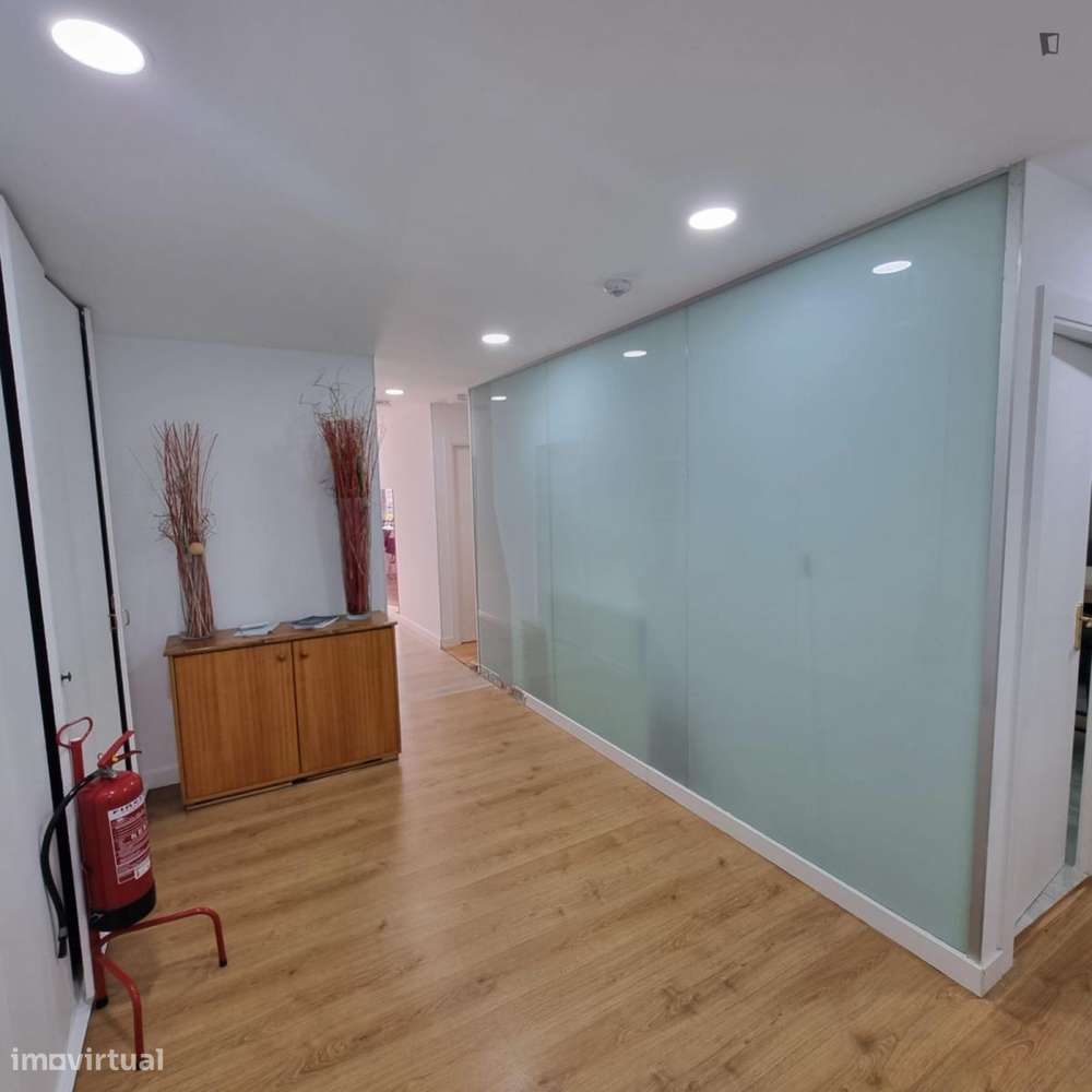 Quarto - localizado em Picoas Lisbon - Grande imagem: 2/8