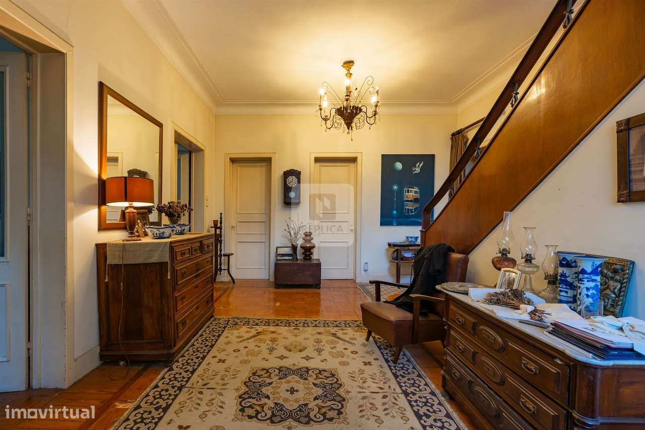 Moradia T5 de 4 frentes com jardim no Padrão da Légua - Grande imagem: 3/32