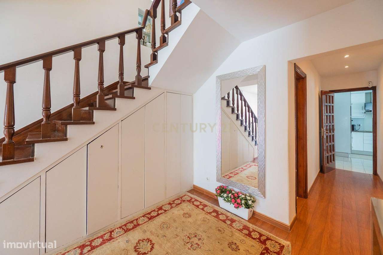 Moradia T4 com piscina-22