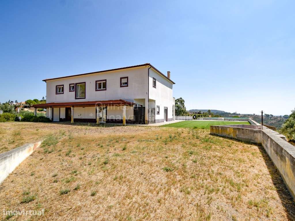 Quinta T6 para venda em Vila Nova da Barquinha-47