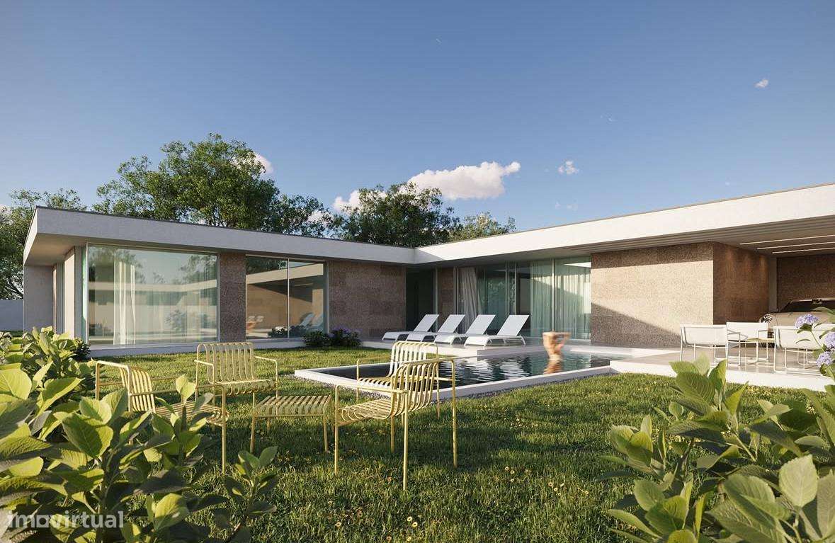 Terreno de 700m2 c/ Ruina - Grande imagem: 2/54