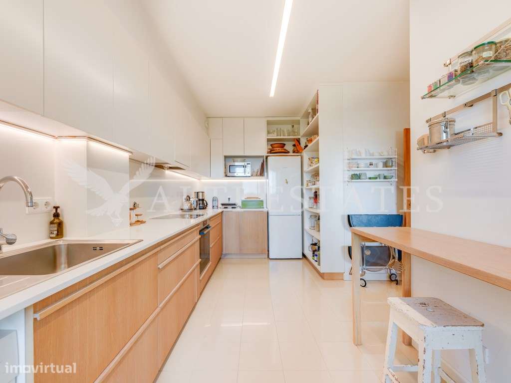 Apartamento T4 no prestigiado Monte Estoril.-13