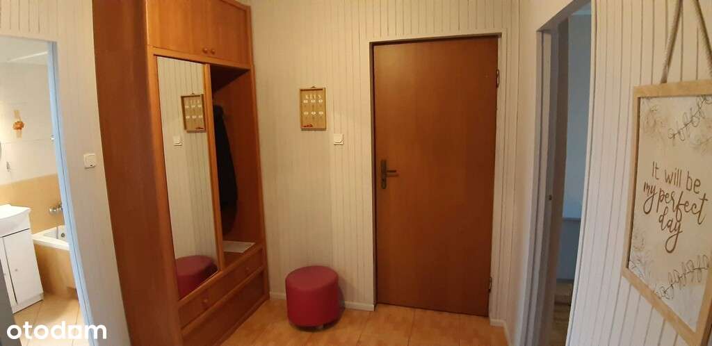 Dom, z lokalami komercyjnymi i in.-5