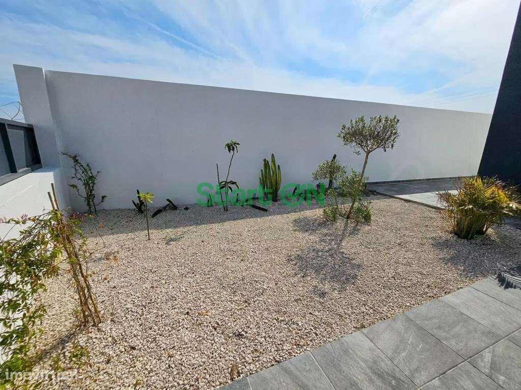 Exclusiva Moradia T3+1 Contemporânea com Piscina Privada-28