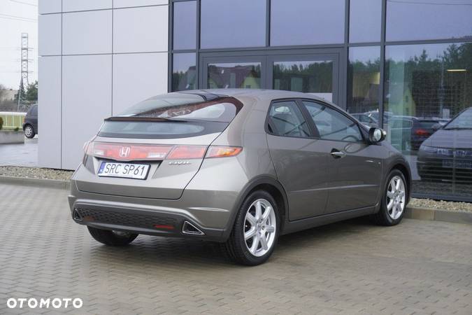 Honda Civic 1.8 Comfort - 8