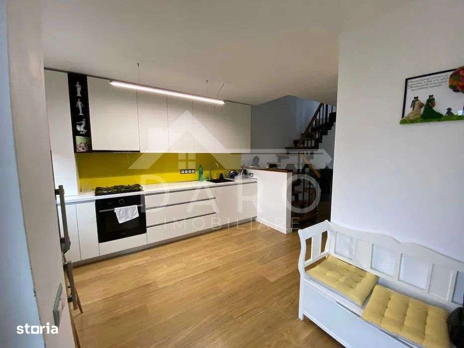 Duplex cu 3 camere de vanzare - Imagine principală: 3/9