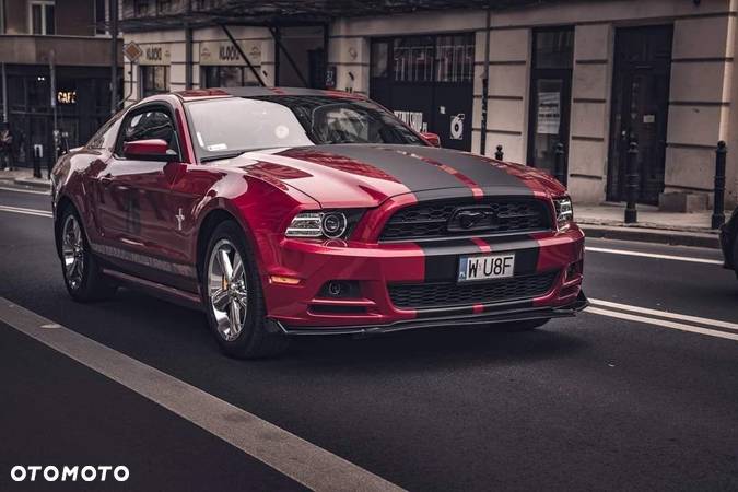 Ford Mustang - 1