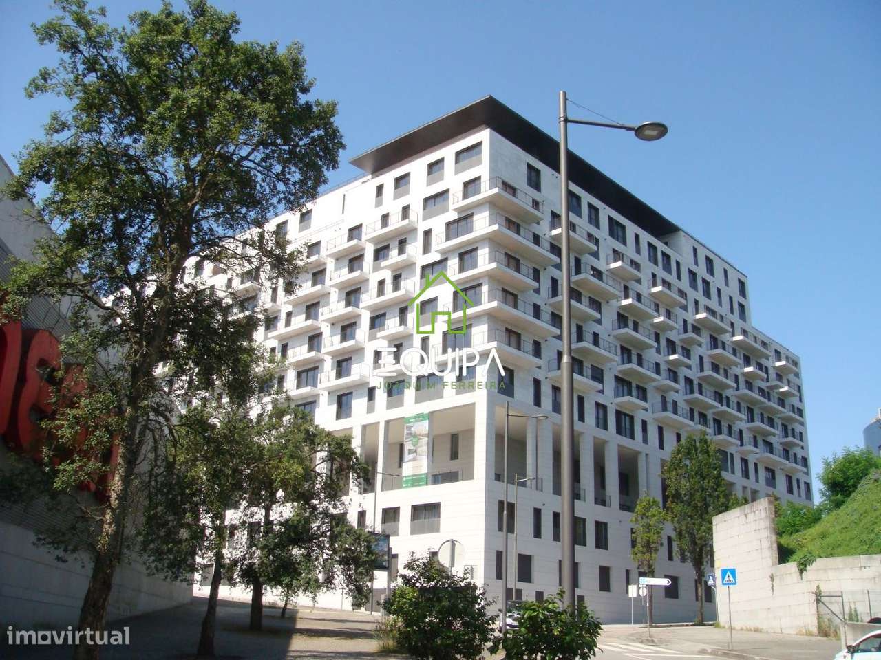 Apart. T-1, novo, no ultimo piso, com terraço e vistas para o Estádi-17