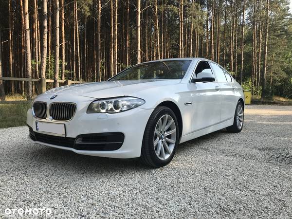 BMW Seria 5 525d xDrive - 12