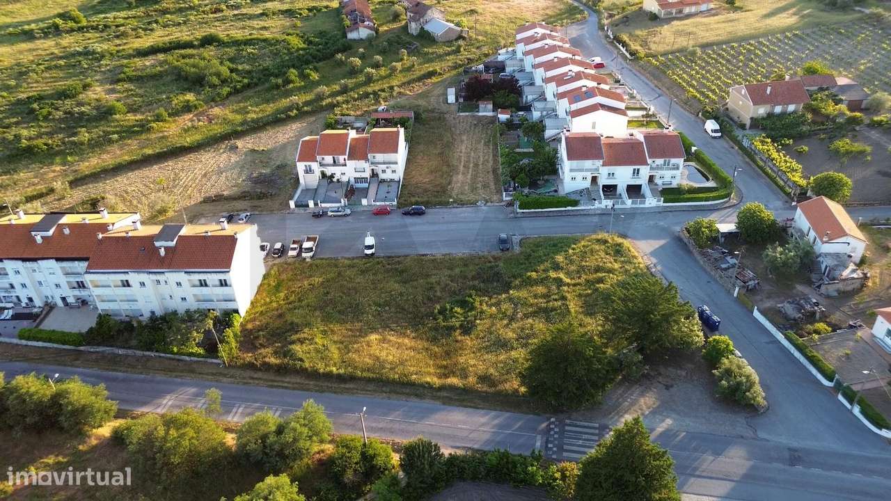 LOTE 1 | 749,5 m2 - Terreno Urbano para Construção de prédio com 3 pis - Grande imagem: 2/19