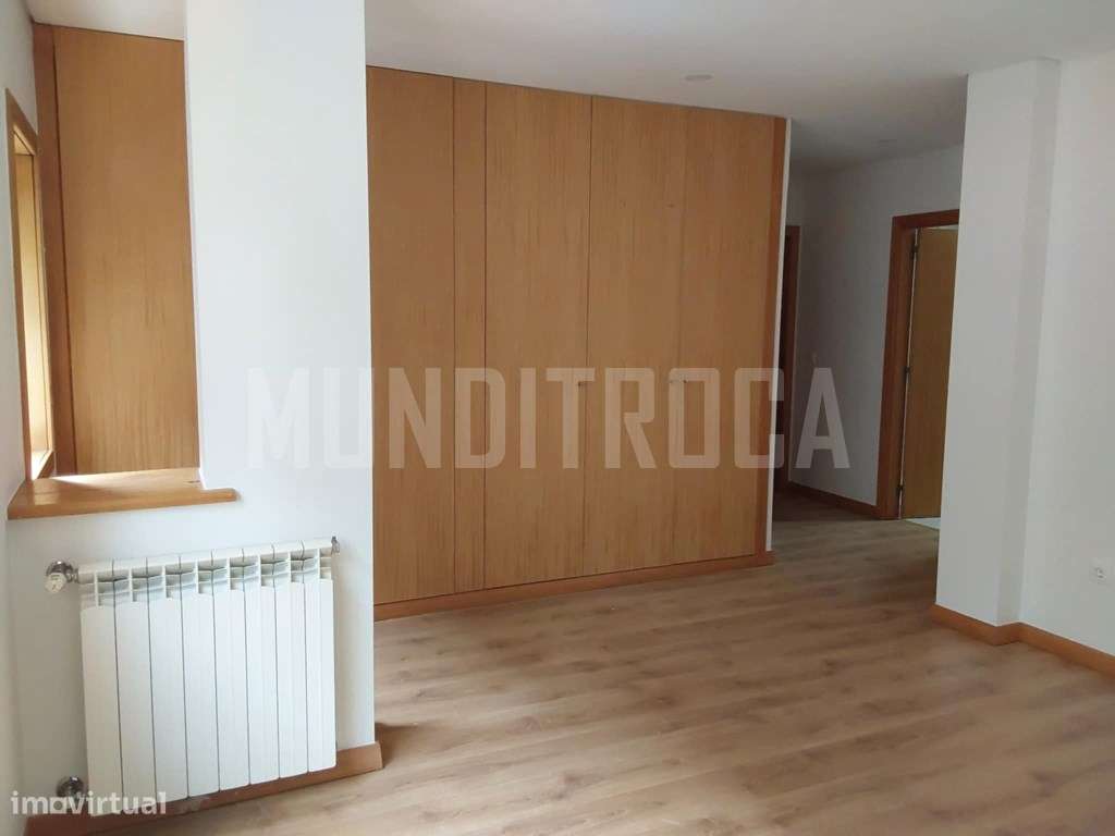 Apartamento T4 Nogueiró-9