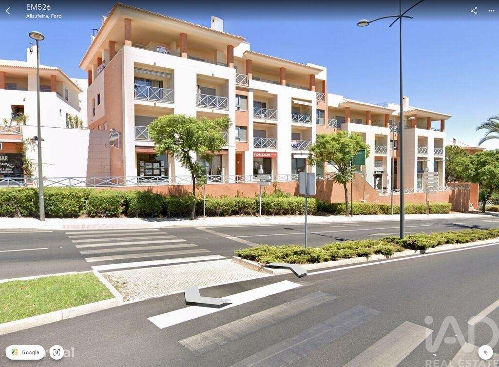 Loja / Estabelecimento Comercial em Albufeira e Olhos de Água de 52,00 - Grande imagem: 2/8