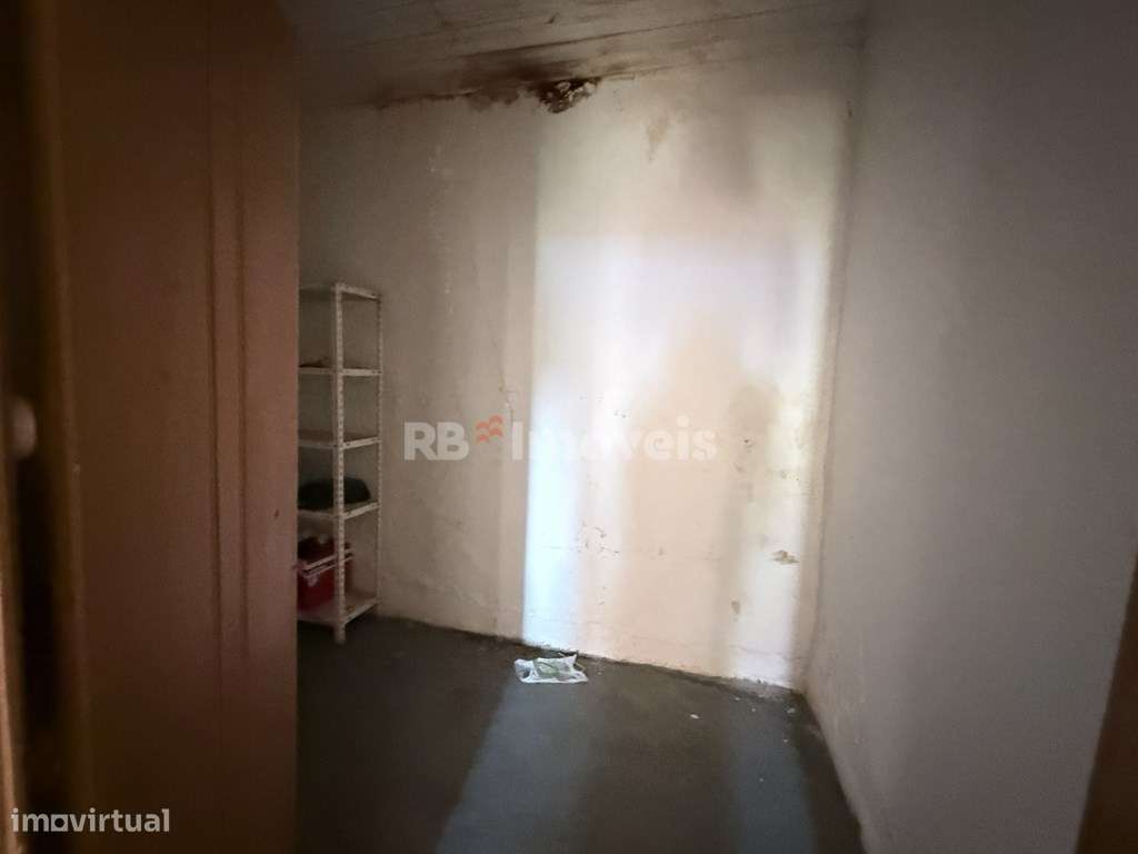 Moradia T3 p/ Recuperar em Pena - Chancelaria, Torres Novas-12