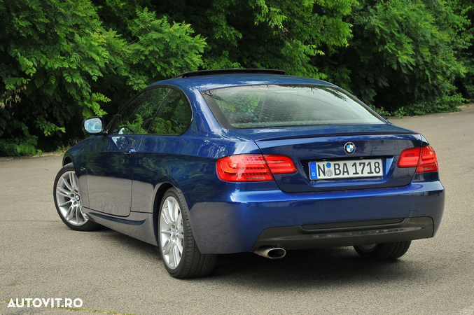 BMW Seria 3 320d Coupe Aut. - 4