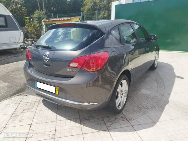 Opel Astra 1.3 CDTi Cosmo Start/Stop - 4