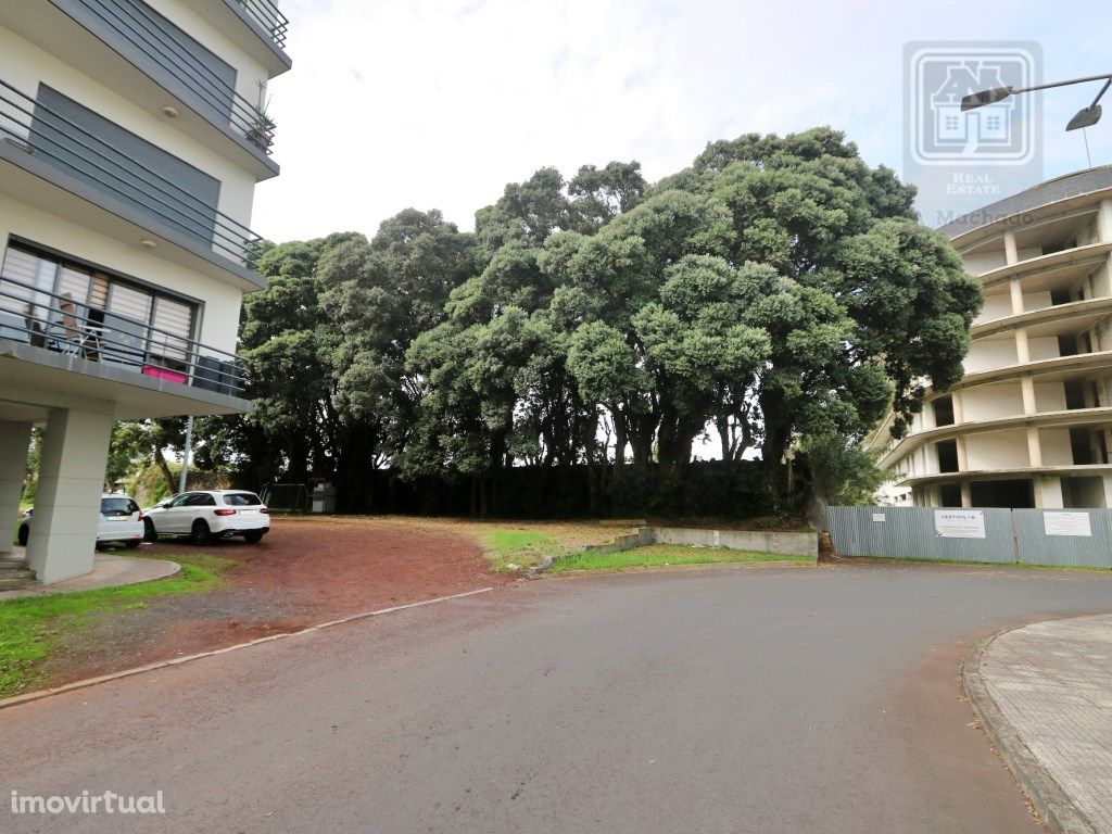 VENDA de TERRENO com potencial para construção - São José...