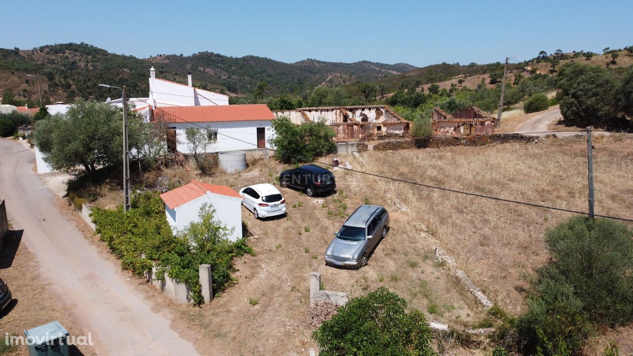 Casa de Campo comm Terreno - Pé de Coelho