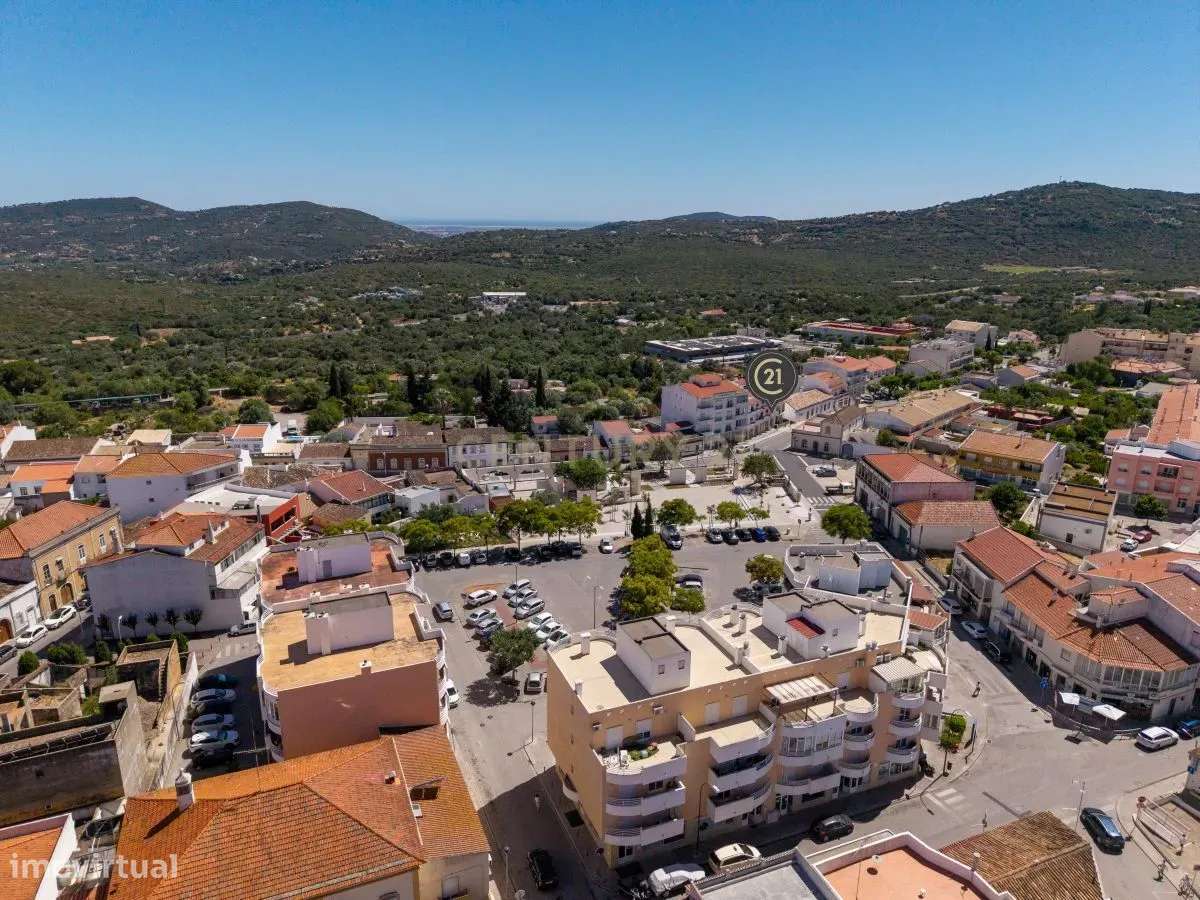 Apartamento com Projeto Aprovado - Rés-do-Chão com Entrada Independent-12