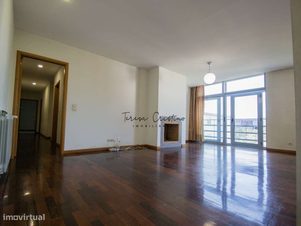 Apartamento T3 com Garagem Fechada e Elevador Arca, Ponte de Lima-7