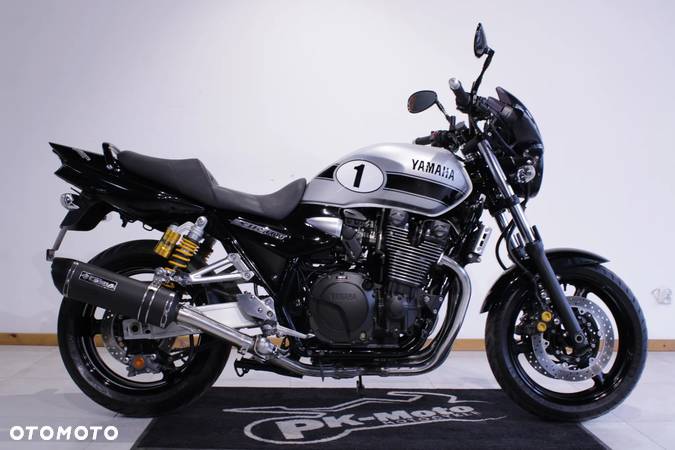 Yamaha XJR - 1