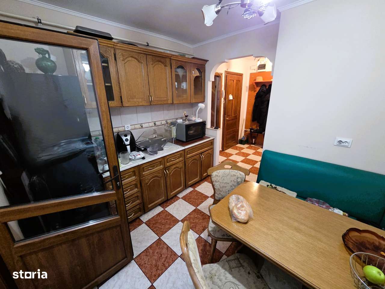 Apartament -3 camere str PODGORIILOR -etajul 2-6