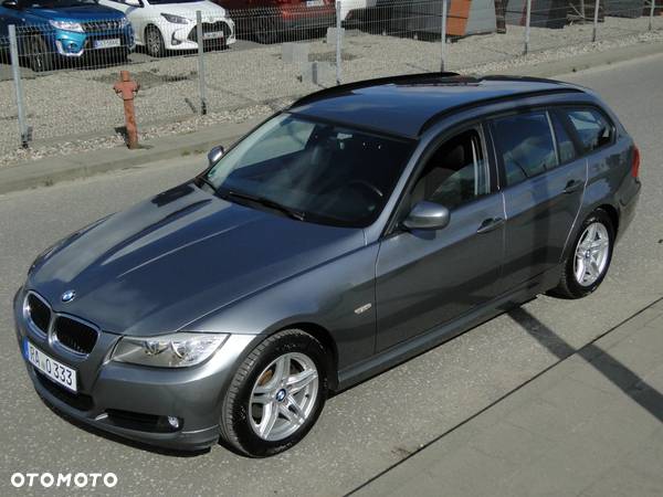 BMW Seria 3 318i Touring Edition Sport - 1