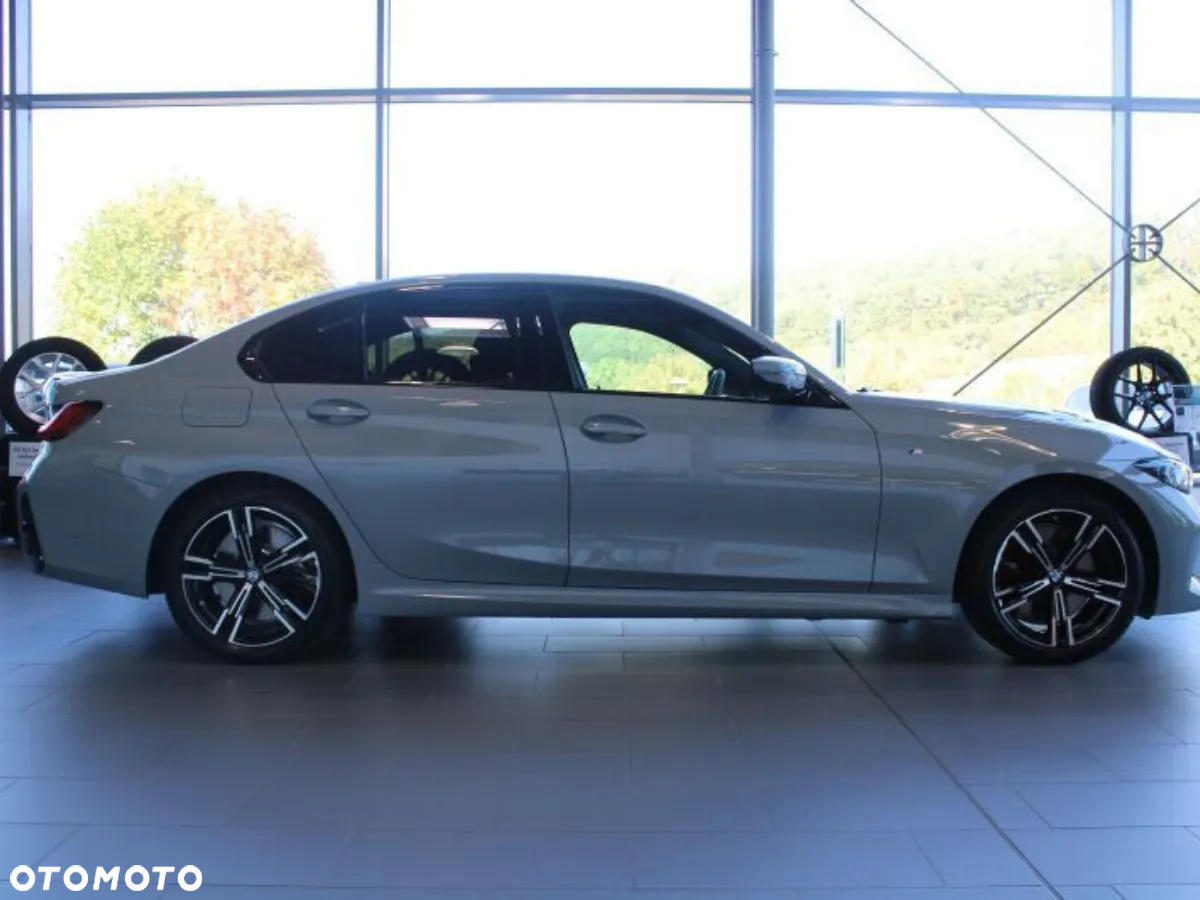 BMW Seria 3 320d xDrive mHEV M Sport - 3