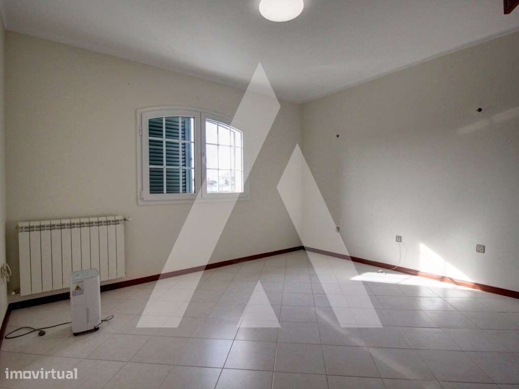 Moradia isolada em Oiã-14