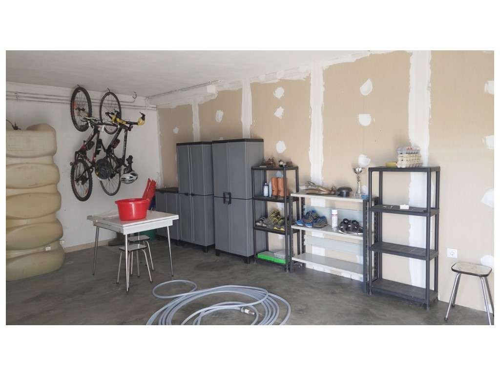 Moradia T3+3 individual no Lameiro - Carvide-9