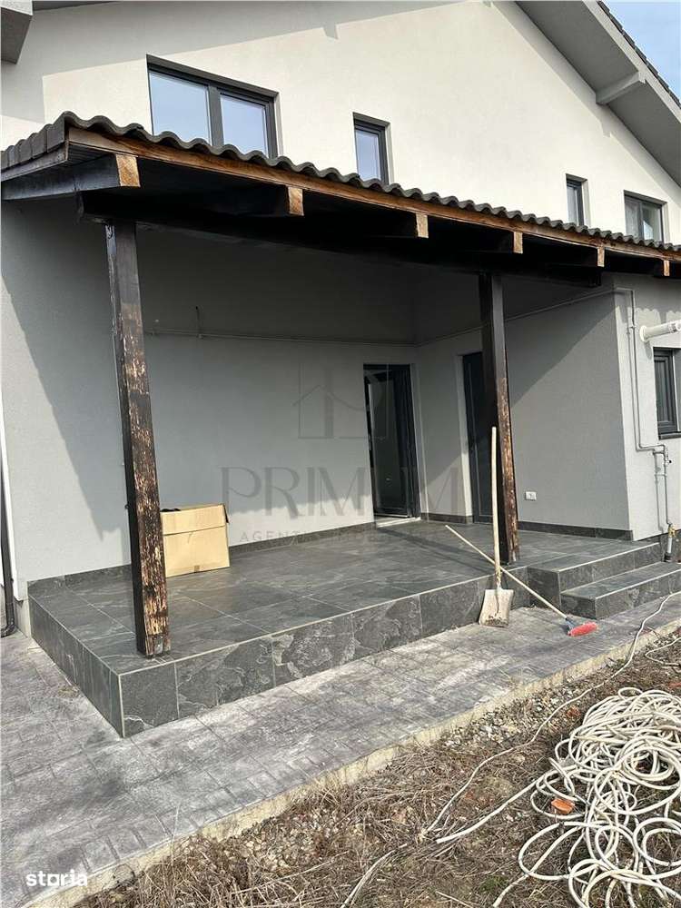 Duplex de calitate – proiect modern – într-o comunitate în formare  - - Imagine principală: 3/20