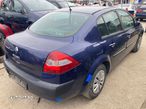 Dezmembrez Renault Megane 2 Limuzina 1.6i K4M 2003 - 3