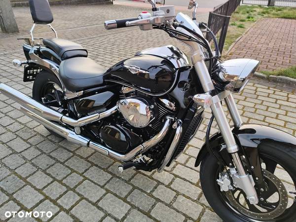 Suzuki Intruder - 2