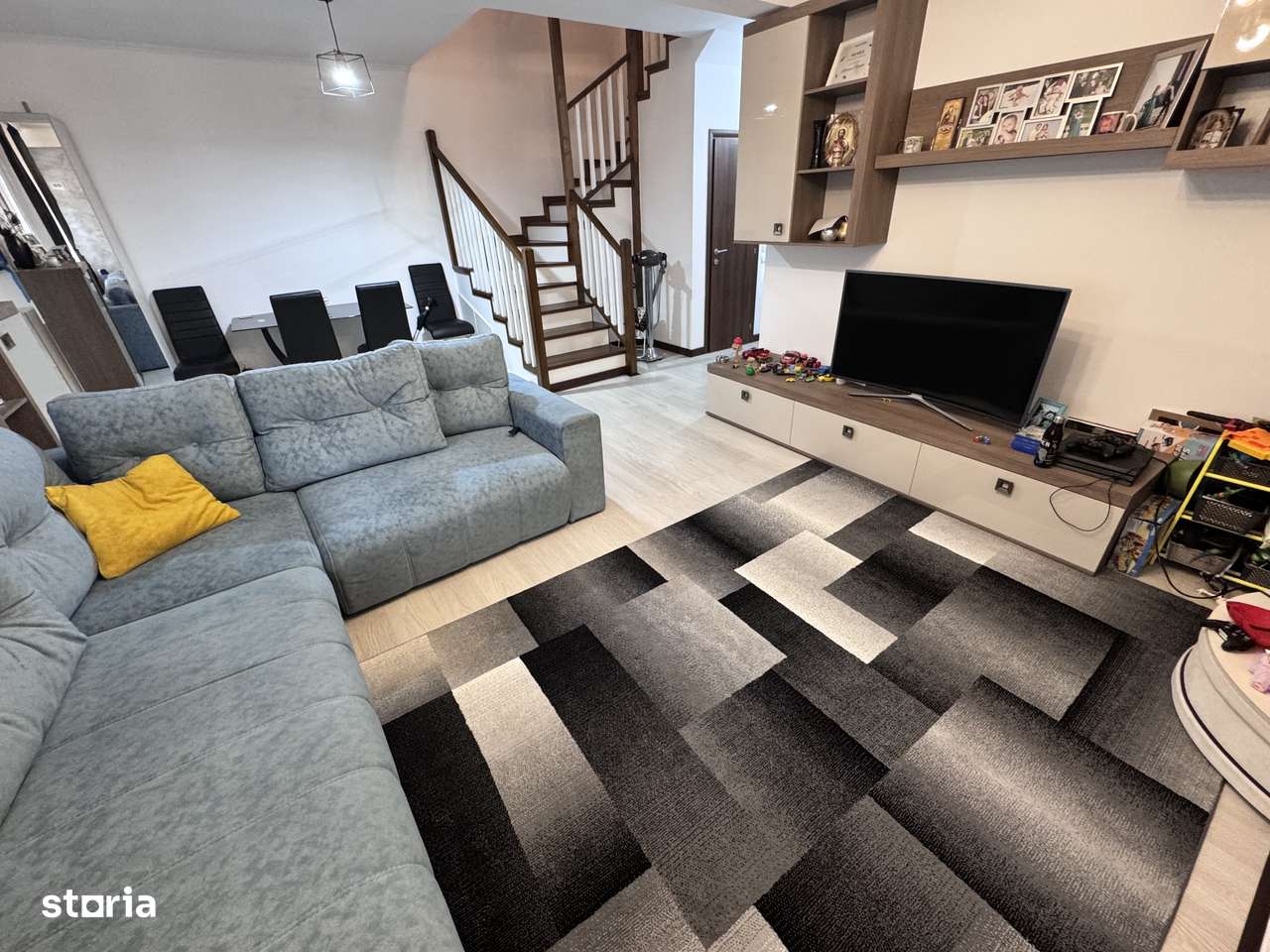 Casa pozitie buna mobilta-utilata in complex inchis P+1+Pod locuibil - Imagine principală: 3/20