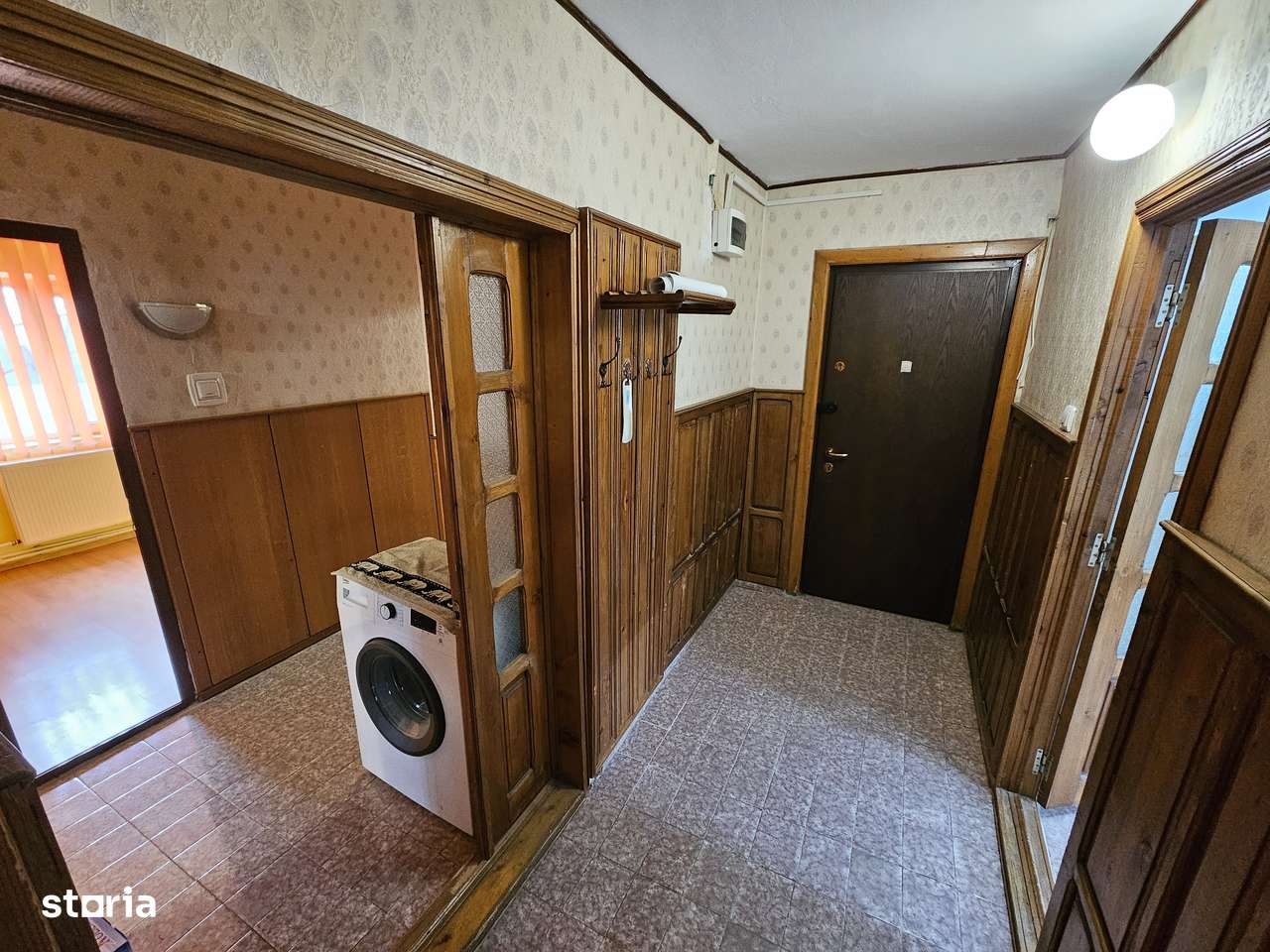 Vand ap cu 4 camere zona Sala Polivalenta-7