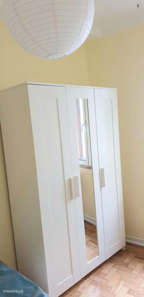 Quarto - localizado em Montarroio Coimbra - Grande imagem: 4/6