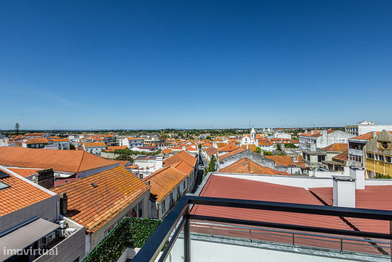 Apartamento T3 de Excelência no Centro do Cartaxo-17