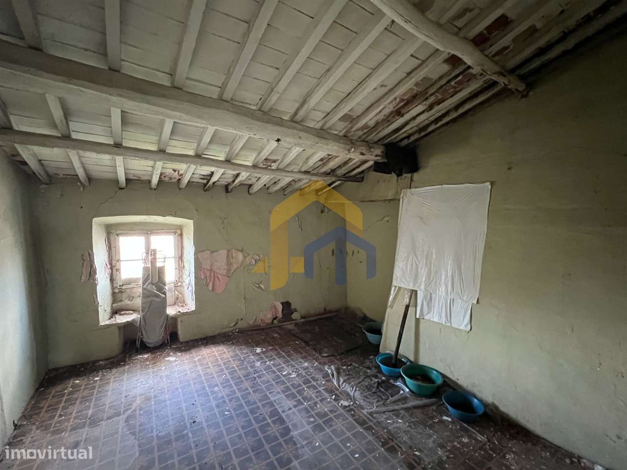 Prédio T5,  zona histórica de Estremoz, junto à Pousada Rainha Santa I-17