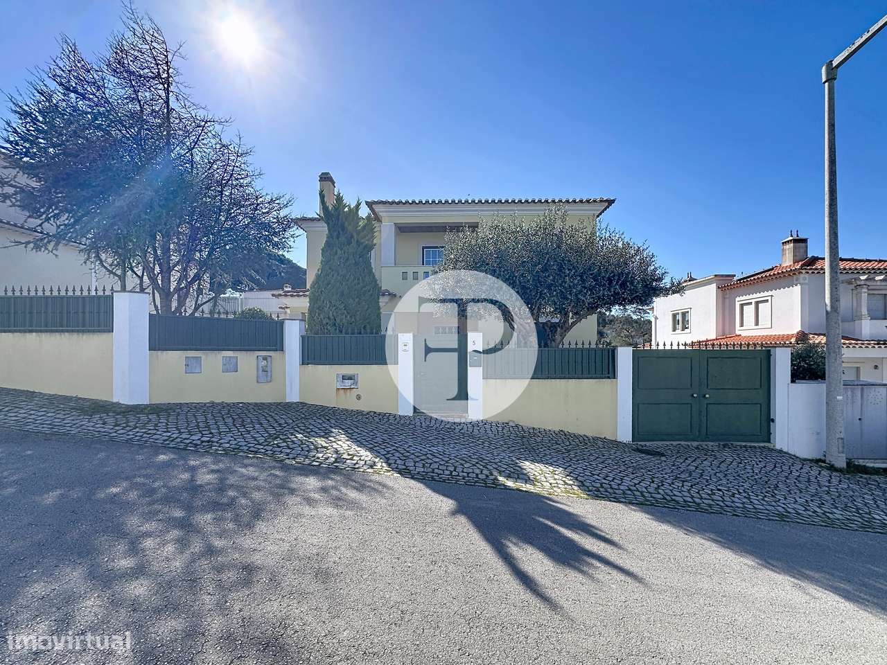 Moradia T5 com piscina no Nadadouro | 408 m² | Lote de 809 m²-59