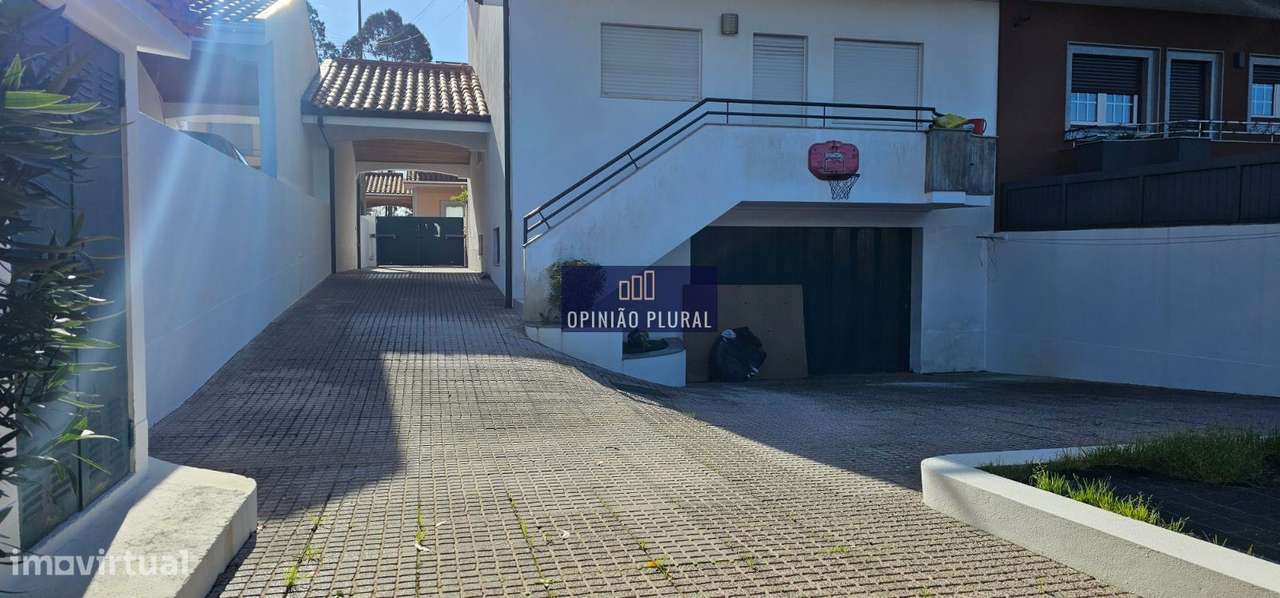 Moradia T4 Independente com Jardim e Garagem em Perosinho - Grande imagem: 5/40