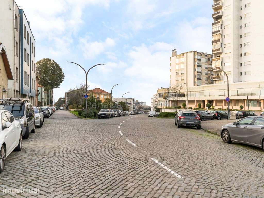 Terreno com ruína para demolir e reconstruir Paranhos, Porto - Grande imagem: 4/25