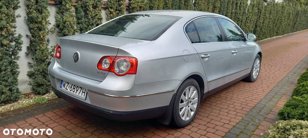 Volkswagen Passat 2.0 TDI DPF Comfortline - 3